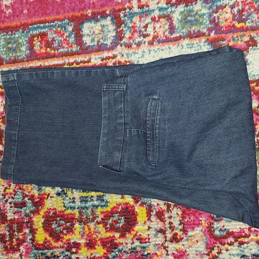 Dockers Women's Metro Mid-rise Curvy Capri Pants Sz 8P